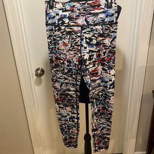 Lululemon Wunder Under HR Tight 28”, Size 8, Luxtreme, Multi-color